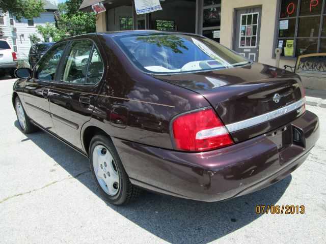 2000 Nissan Altima SE