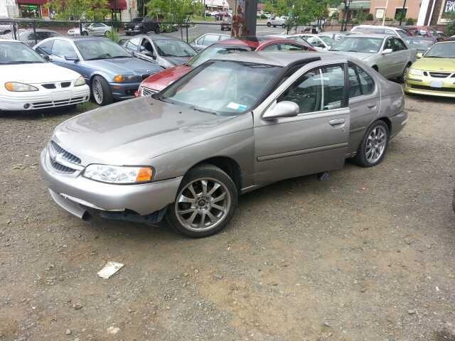 2000 Nissan Altima 3.0 Quattro