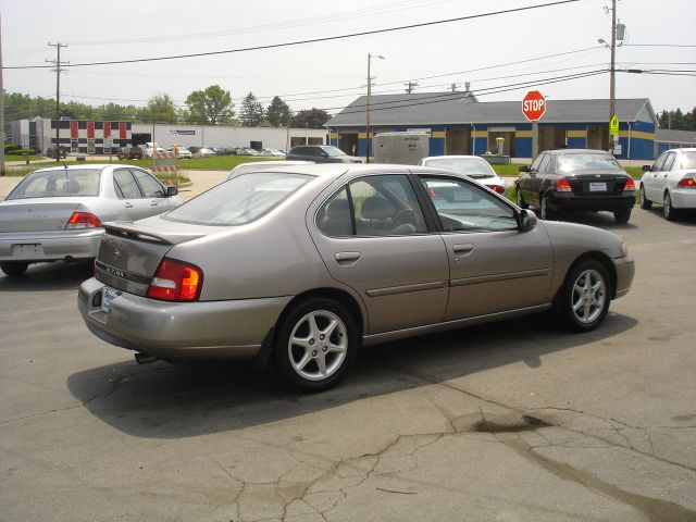 2000 Nissan Altima SE