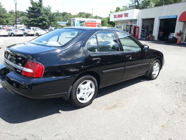 2001 Nissan Altima Unknown