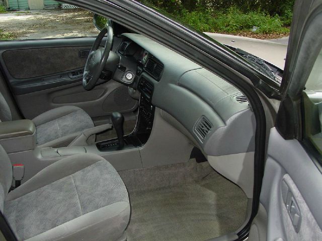 2001 Nissan Altima SE