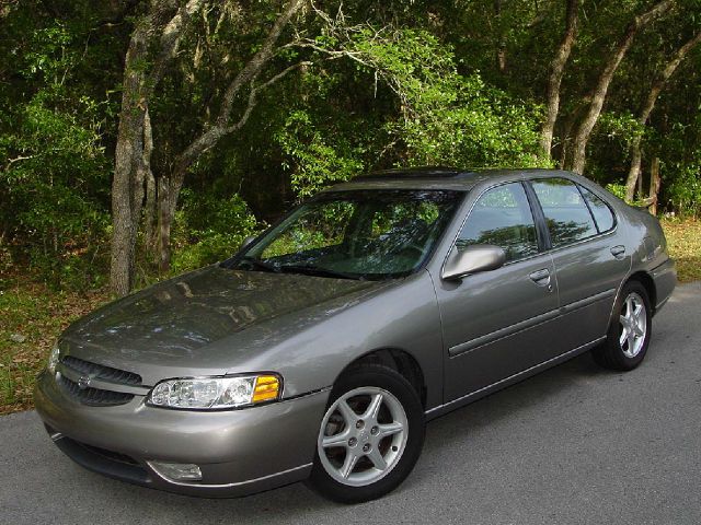 2001 Nissan Altima SE