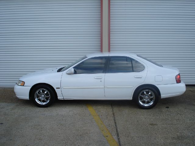 2001 Nissan Altima SE