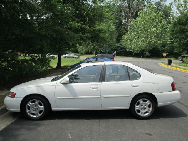 2001 Nissan Altima Unknown