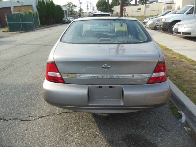 2001 Nissan Altima 3.0 Quattro