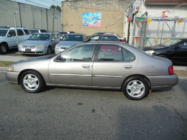 2001 Nissan Altima 3.0 Quattro