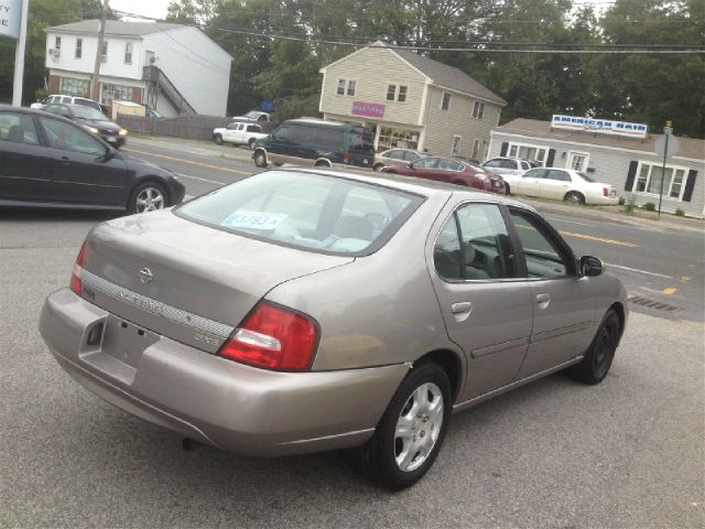 2001 Nissan Altima Unknown