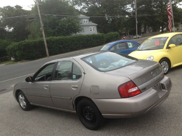 2001 Nissan Altima Unknown