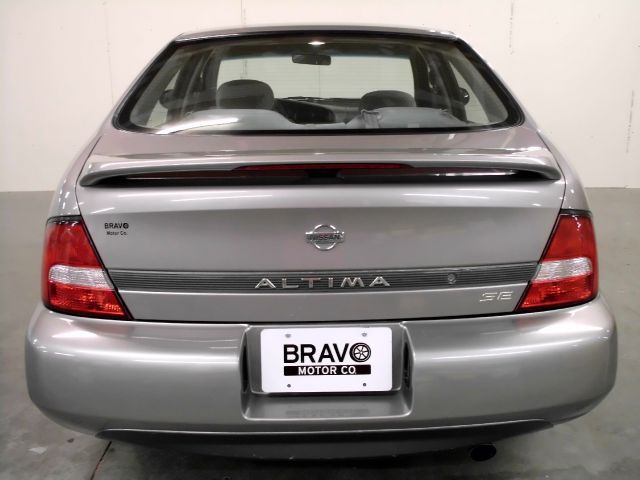 2001 Nissan Altima SE