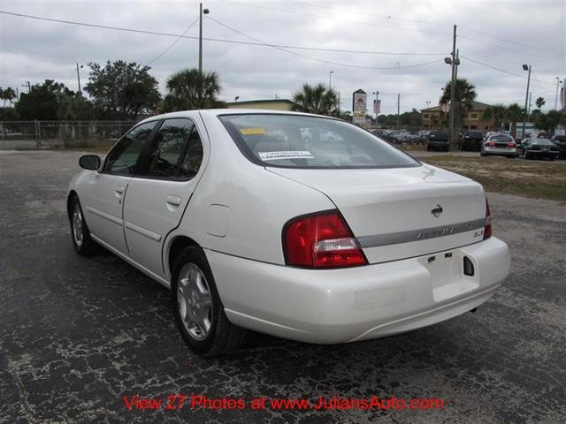 2001 Nissan Altima LS Extended