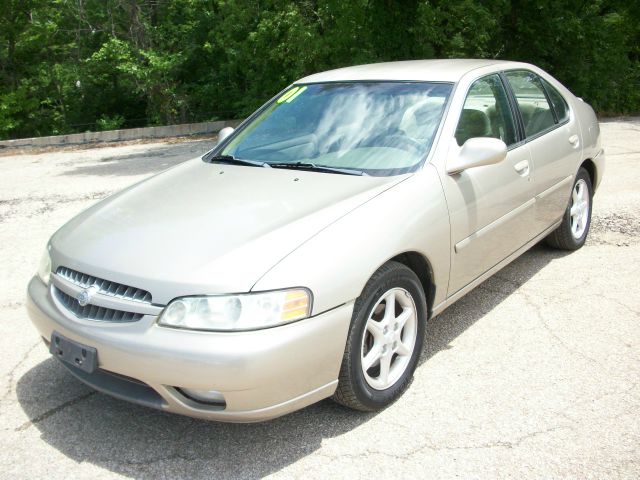 2001 Nissan Altima SE