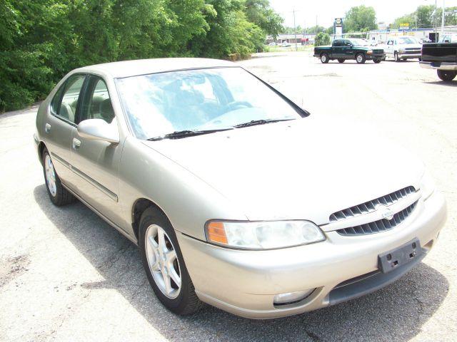 2001 Nissan Altima SE