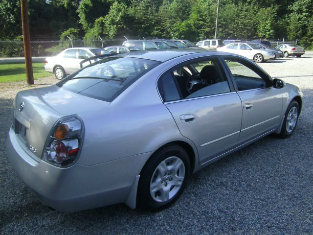 2002 Nissan Altima Pickupslt Quad Cab SWB 4WD 4x4 Truck