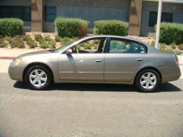 2002 Nissan Altima Pickupslt Quad Cab SWB 4WD 4x4 Truck