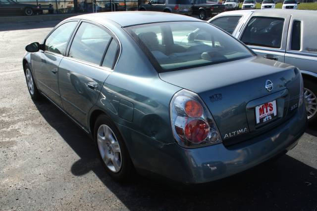 2002 Nissan Altima Base