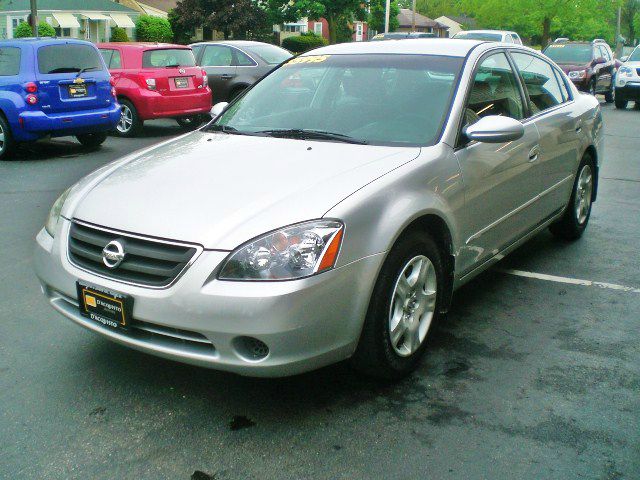 2002 Nissan Altima Pickupslt Quad Cab SWB 4WD 4x4 Truck