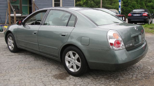 2002 Nissan Altima Pickupslt Quad Cab SWB 4WD 4x4 Truck