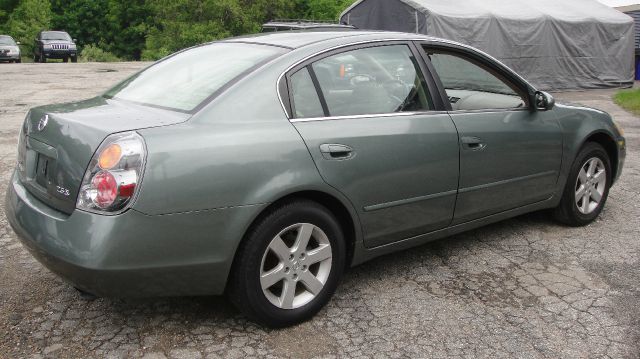 2002 Nissan Altima Pickupslt Quad Cab SWB 4WD 4x4 Truck