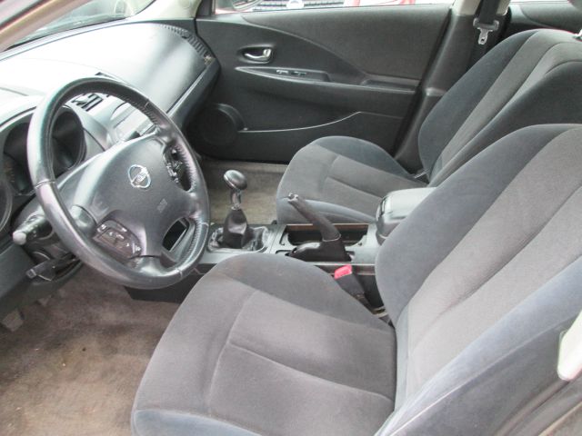 2002 Nissan Altima LE