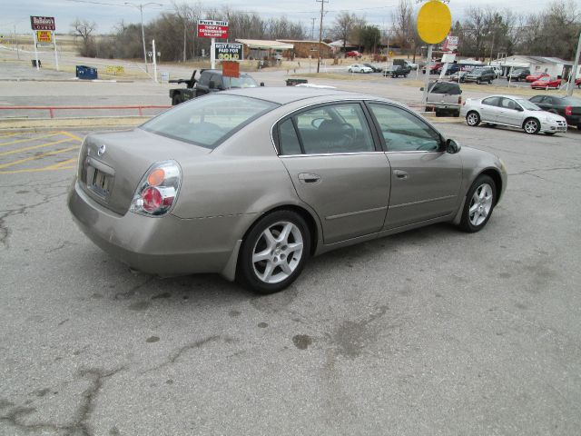 2002 Nissan Altima LE