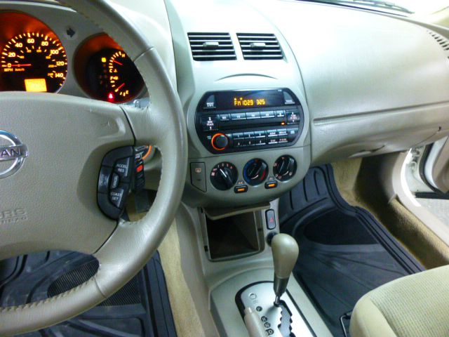 2002 Nissan Altima Pickupslt Quad Cab SWB 4WD 4x4 Truck