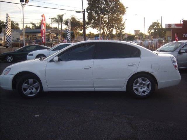 2002 Nissan Altima Pickupslt Quad Cab SWB 4WD 4x4 Truck