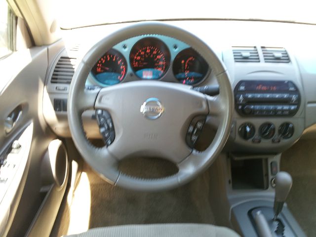 2002 Nissan Altima Pickupslt Quad Cab SWB 4WD 4x4 Truck