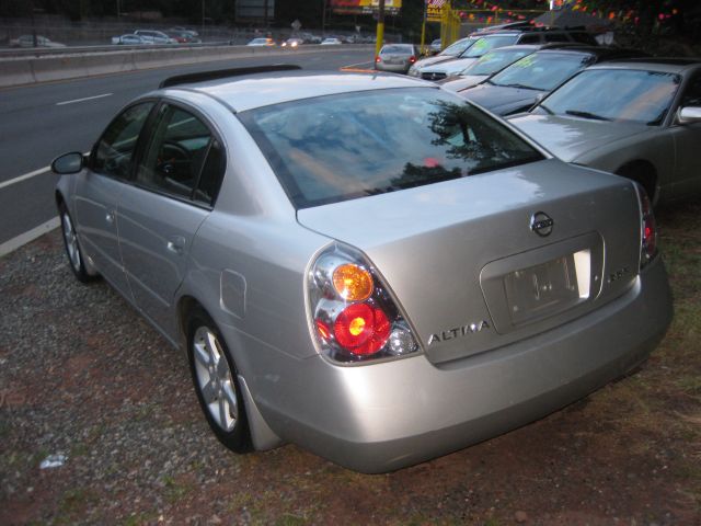 2002 Nissan Altima Pickupslt Quad Cab SWB 4WD 4x4 Truck