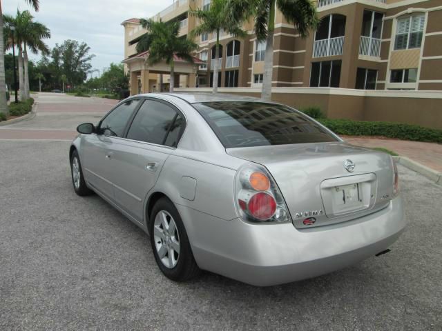 2002 Nissan Altima SLT Quad Cab 2WD