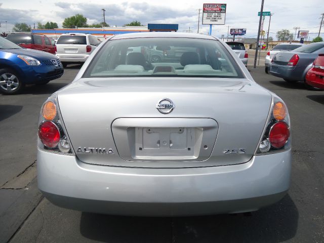 2002 Nissan Altima Pickupslt Quad Cab SWB 4WD 4x4 Truck