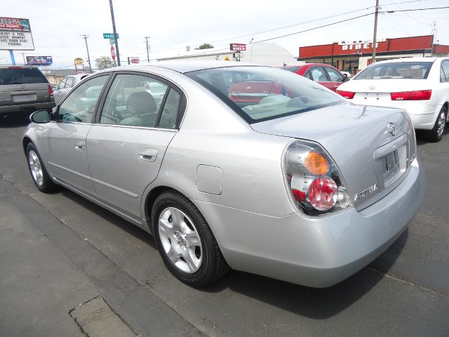 2002 Nissan Altima Pickupslt Quad Cab SWB 4WD 4x4 Truck