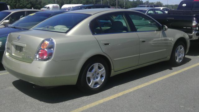 2002 Nissan Altima Pickupslt Quad Cab SWB 4WD 4x4 Truck