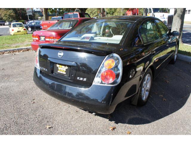 2002 Nissan Altima Pickupslt Quad Cab SWB 4WD 4x4 Truck