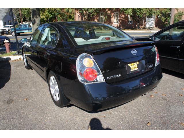 2002 Nissan Altima Pickupslt Quad Cab SWB 4WD 4x4 Truck