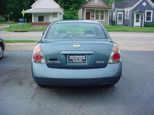 2002 Nissan Altima Pickupslt Quad Cab SWB 4WD 4x4 Truck