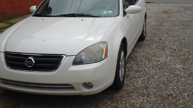 2002 Nissan Altima Pickupslt Quad Cab SWB 4WD 4x4 Truck