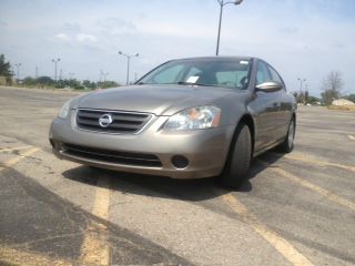 2002 Nissan Altima Pickupslt Quad Cab SWB 4WD 4x4 Truck