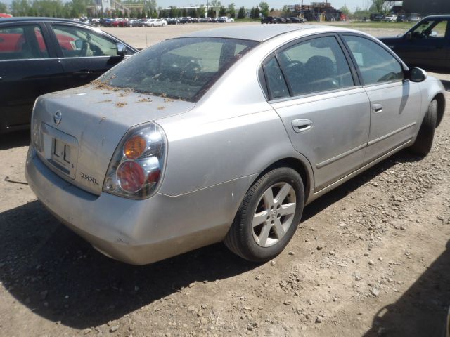 2002 Nissan Altima Pickupslt Quad Cab SWB 4WD 4x4 Truck