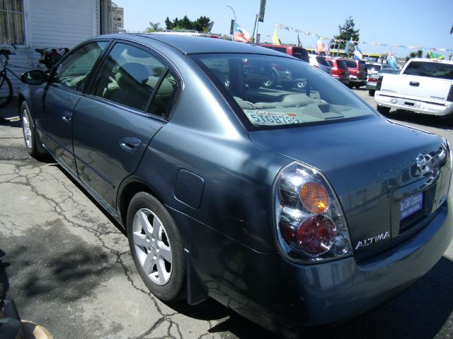 2002 Nissan Altima Pickupslt Quad Cab SWB 4WD 4x4 Truck