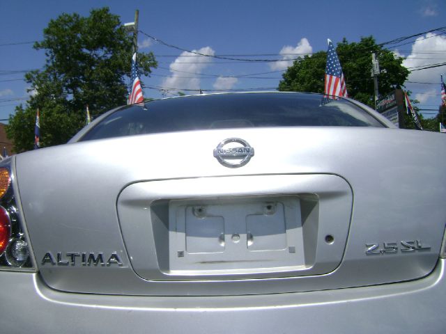 2002 Nissan Altima SLT Quad Cab 2WD