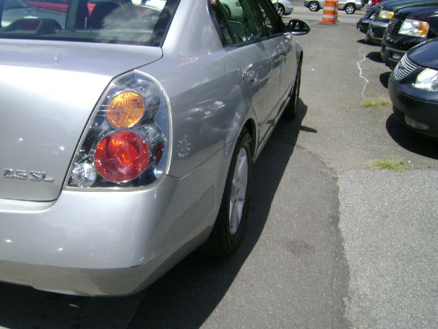 2002 Nissan Altima SLT Quad Cab 2WD