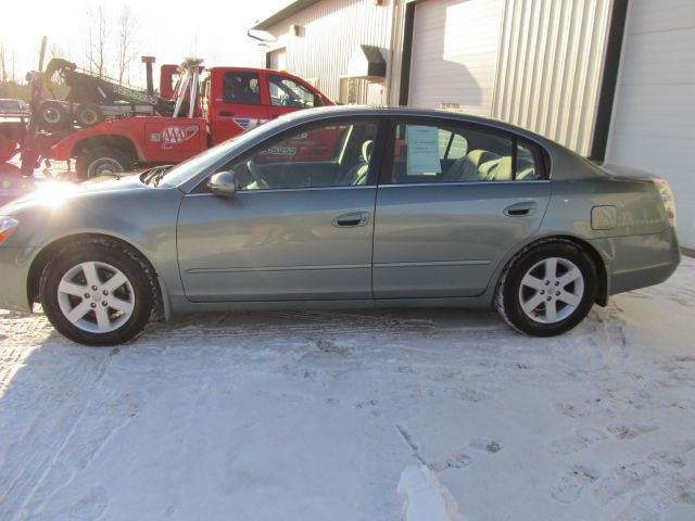 2002 Nissan Altima Pickupslt Quad Cab SWB 4WD 4x4 Truck