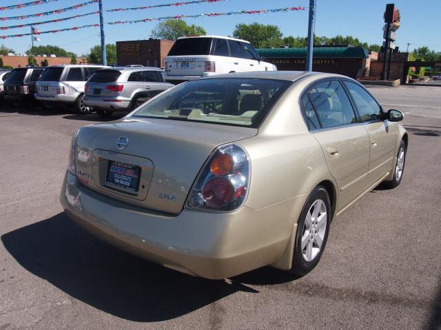 2002 Nissan Altima Pickupslt Quad Cab SWB 4WD 4x4 Truck