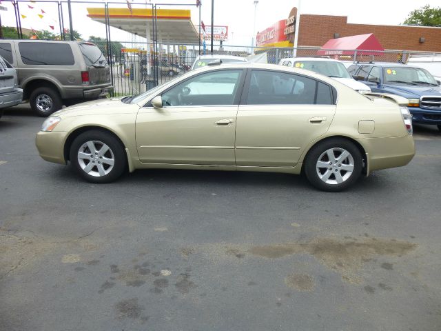 2003 Nissan Altima Pickupslt Quad Cab SWB 4WD 4x4 Truck