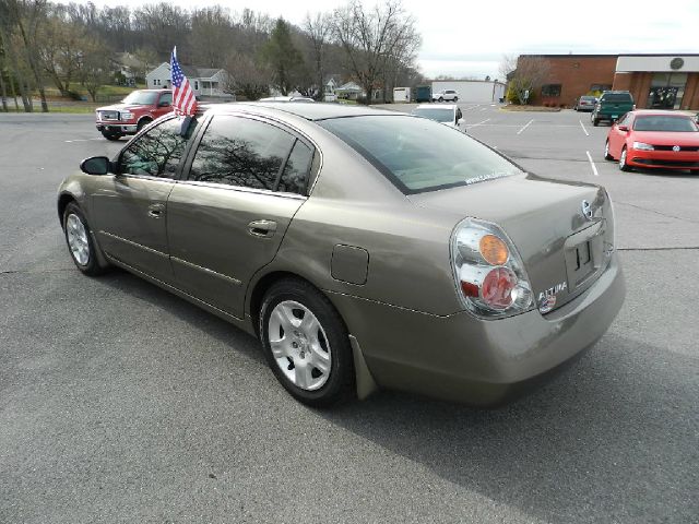 2003 Nissan Altima Pickupslt Quad Cab SWB 4WD 4x4 Truck