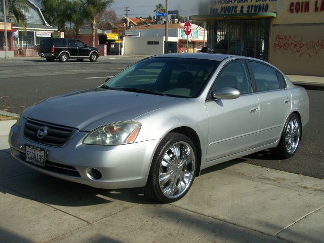 2003 Nissan Altima Pickupslt Quad Cab SWB 4WD 4x4 Truck