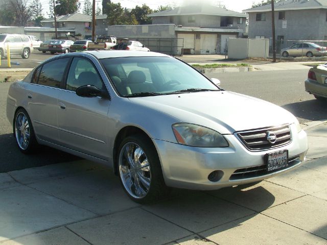 2003 Nissan Altima Pickupslt Quad Cab SWB 4WD 4x4 Truck