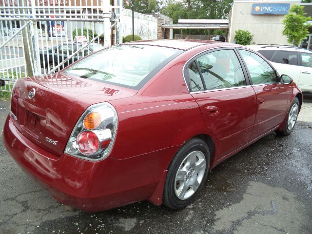 2003 Nissan Altima Pickupslt Quad Cab SWB 4WD 4x4 Truck