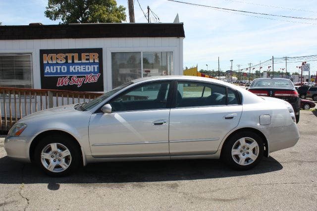 2003 Nissan Altima Pickupslt Quad Cab SWB 4WD 4x4 Truck