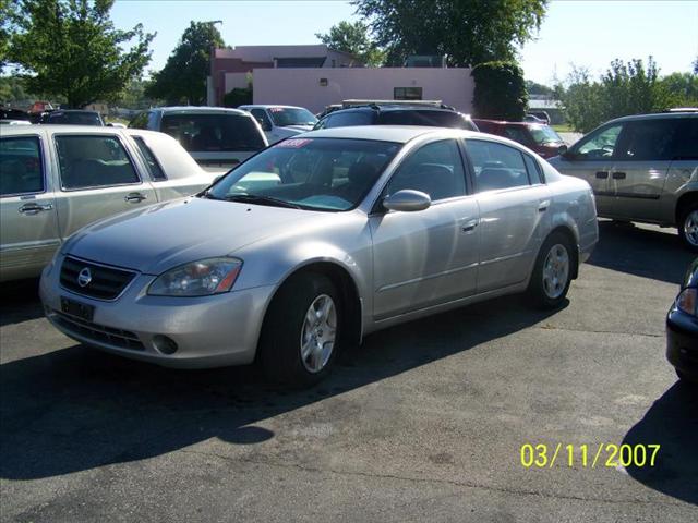 2003 Nissan Altima Standard 4X4 Hardtop